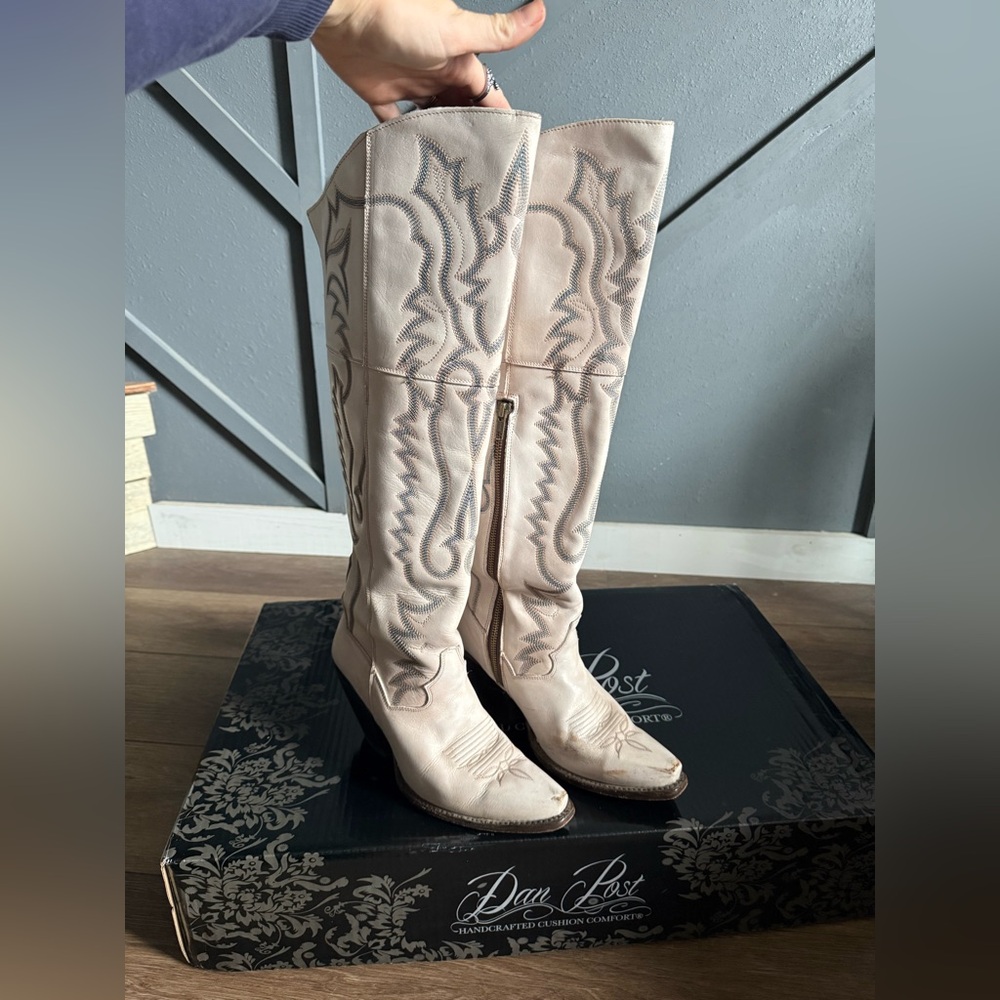 Dan post size 9 boots
